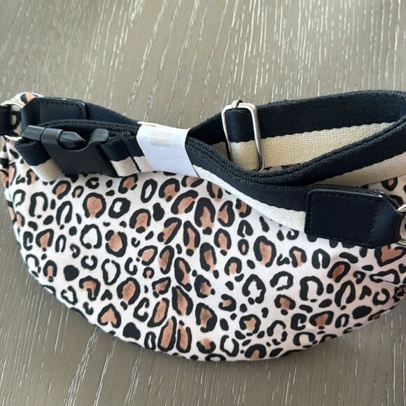 BRIGHTON Wild Cat Leopard Animal Print Crossbody Fanny Pack Belt Bag Casual NWOT - Picture 7 of 12